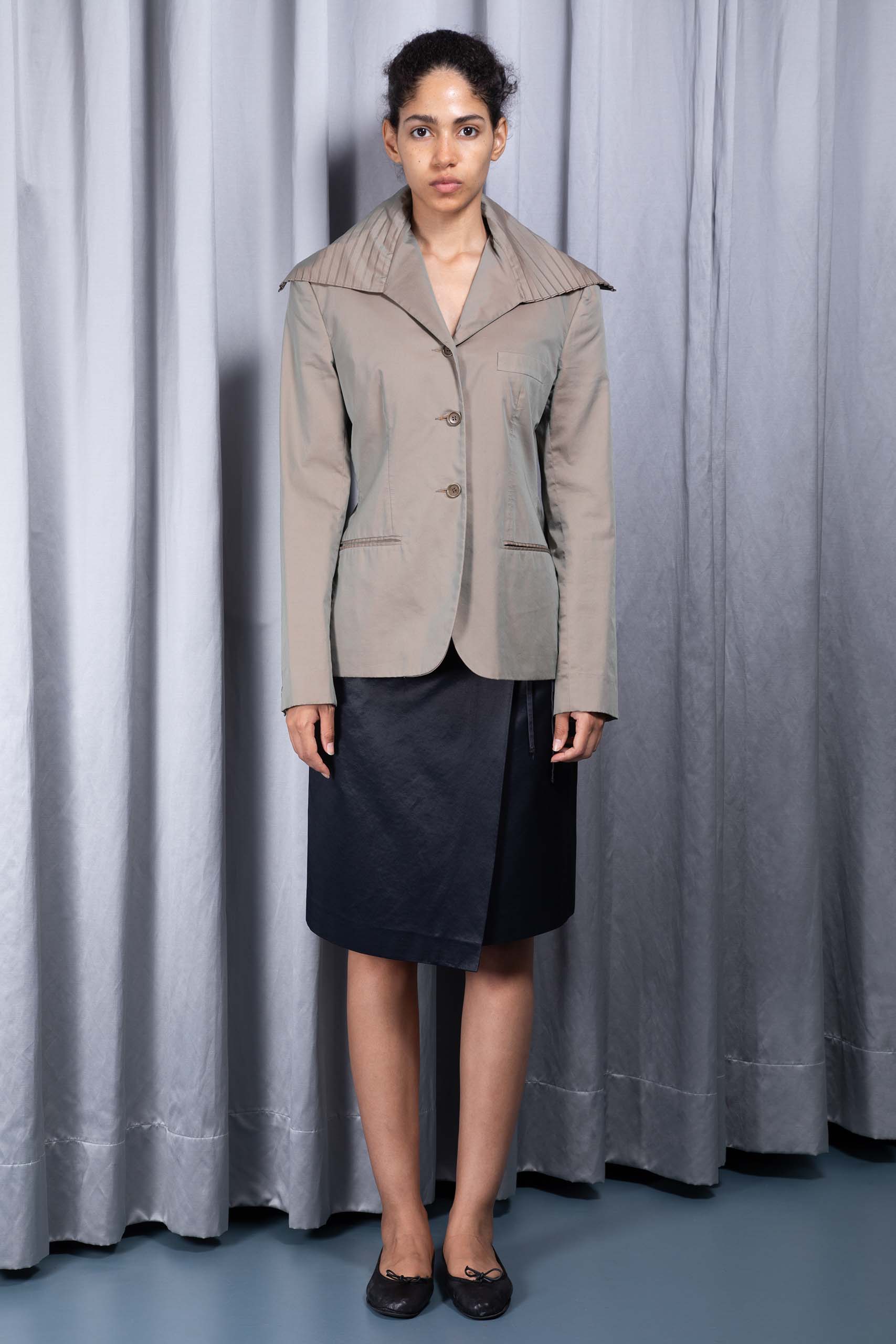 ROMEO GIGLI — Pleated collar jacket (4/4)