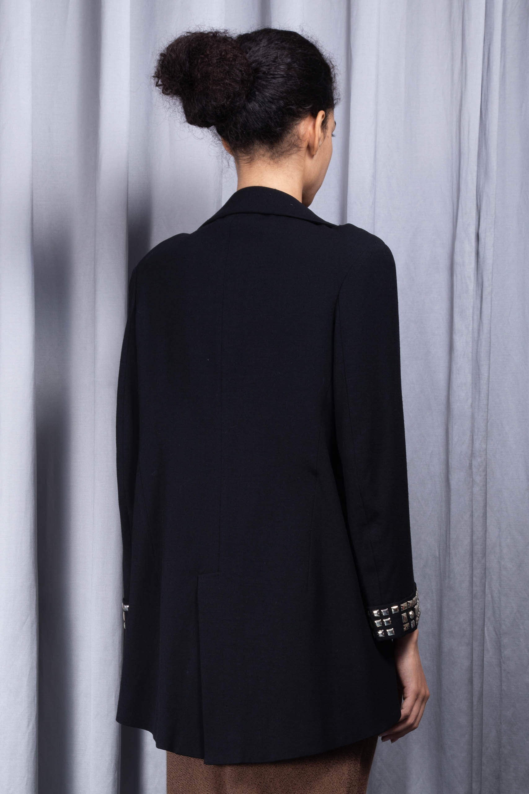 YOHJI YAMAMOTO — Plaque-embellished blazer (3/5)