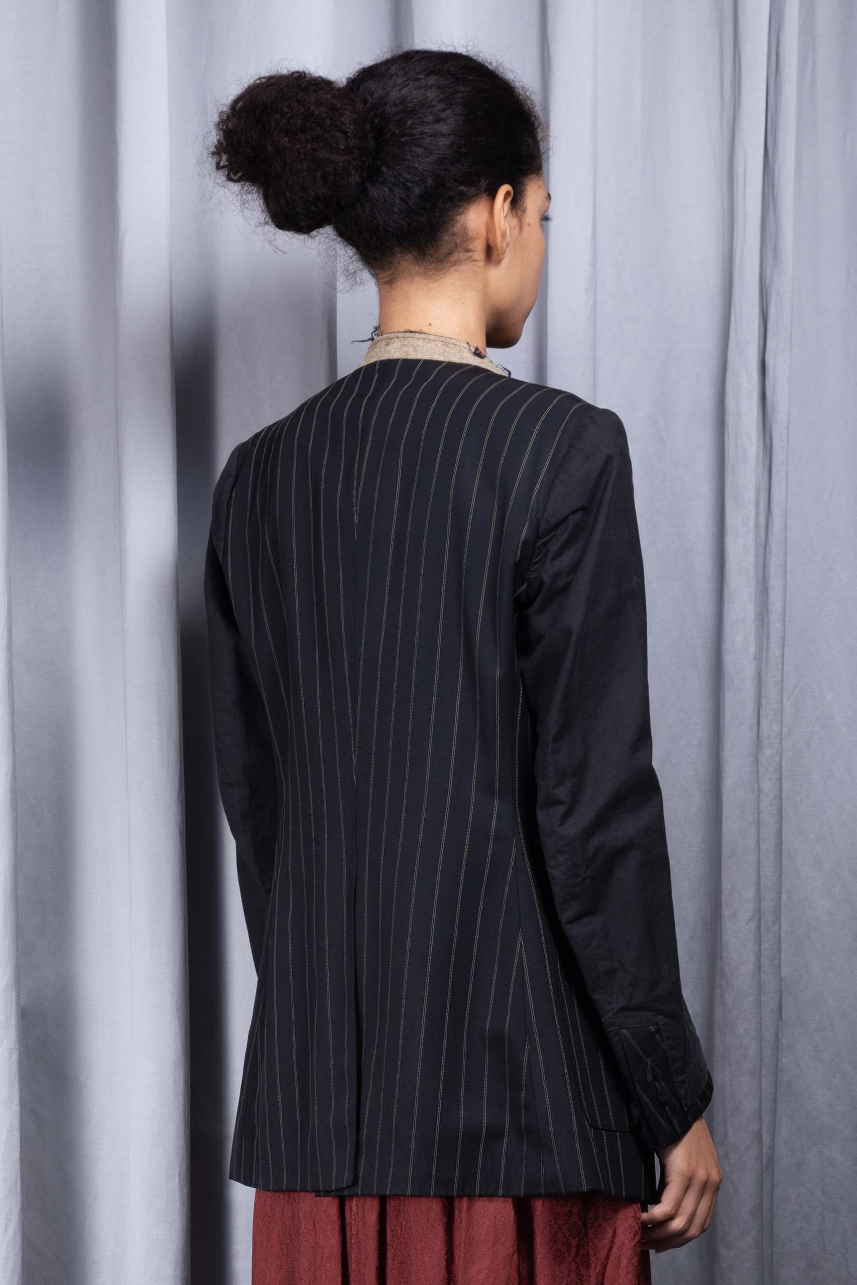 MAISON MARTIN MARGIELA — Bimateric pinstriped blazer (3/4)