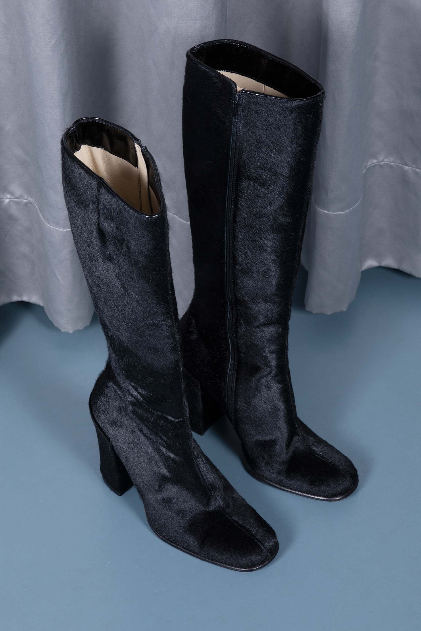 MICHEL PERRY — Pony hair tall boots (2/2)