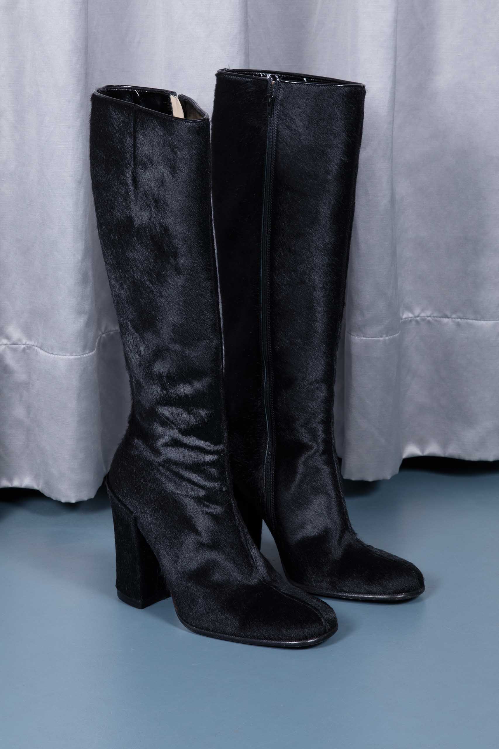 MICHEL PERRY — Pony hair tall boots